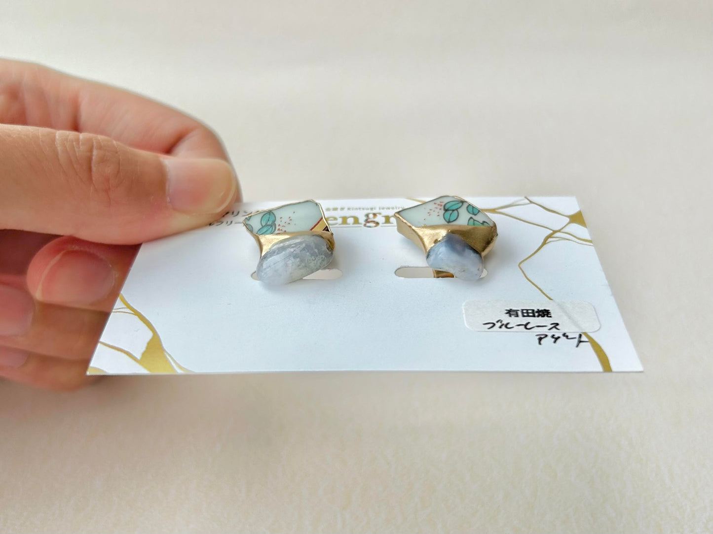 Imari Ware Kintsugi Titanium Earrings Gold Carnelian