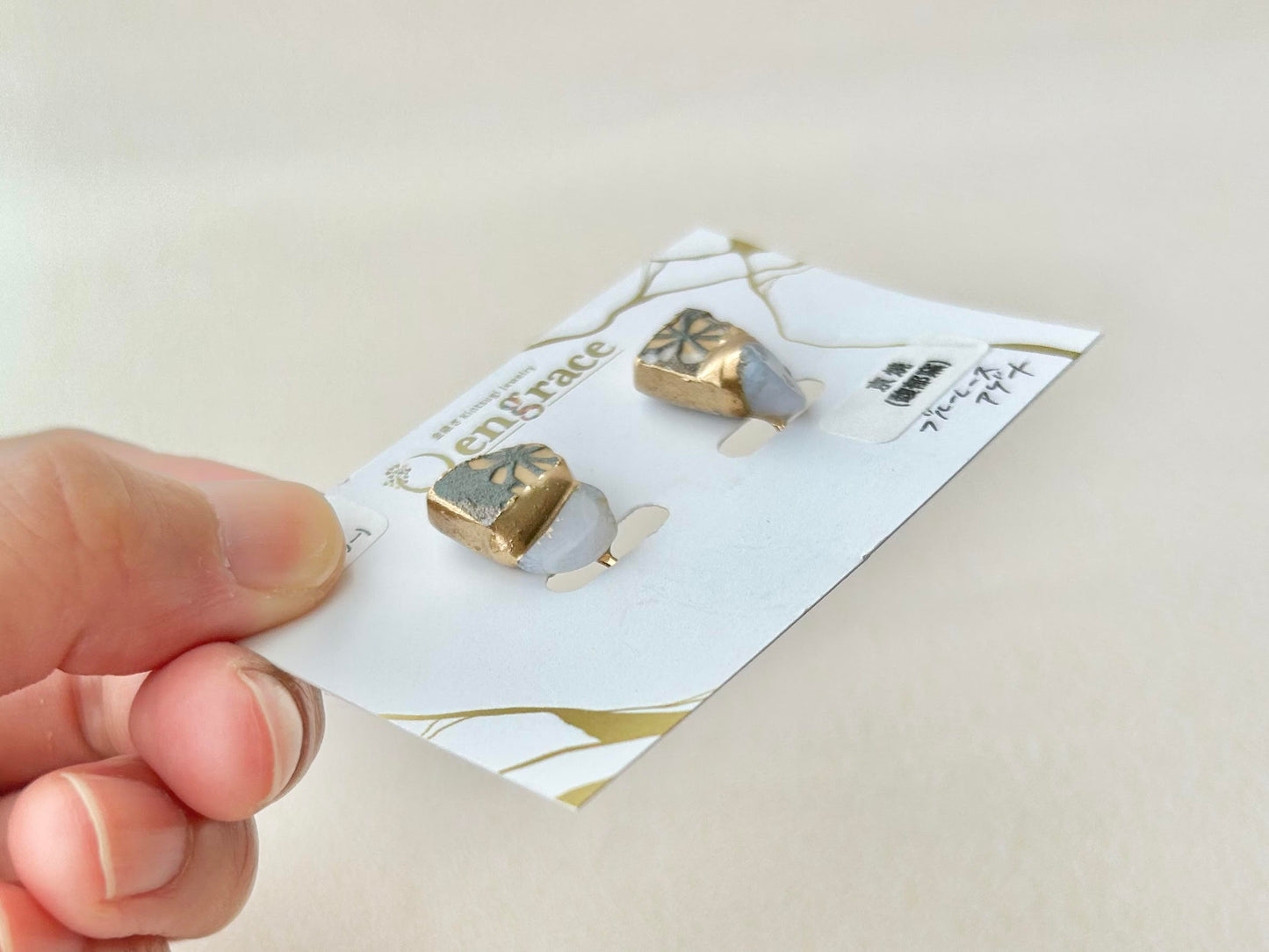 Imari Ware Kintsugi Titanium Earrings Gold Carnelian
