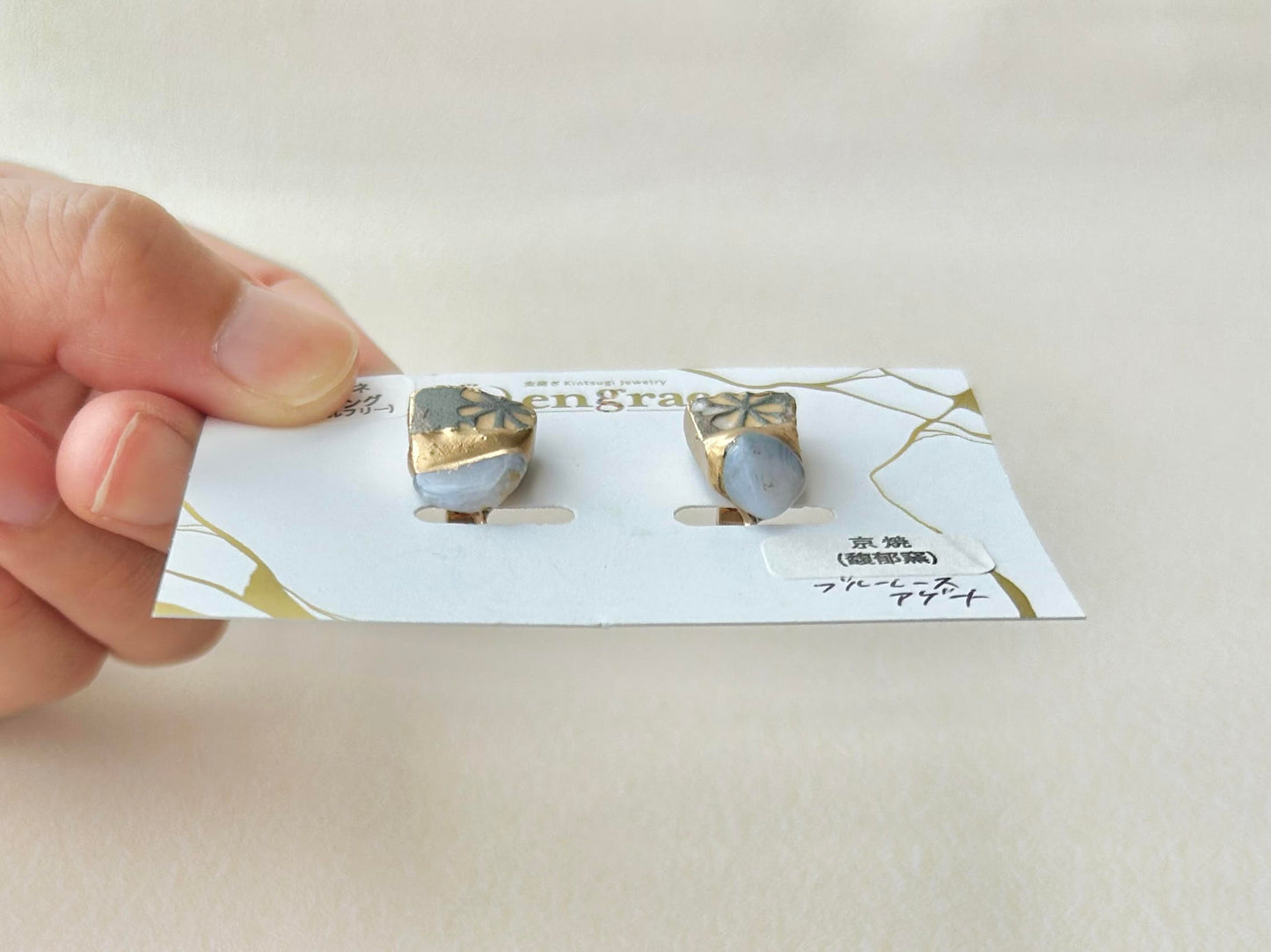 Imari Ware Kintsugi Titanium Earrings Gold Carnelian