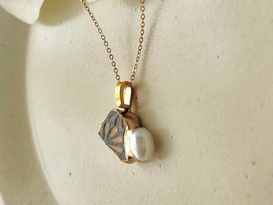 京焼 金継ぎ ネックレス サージカルステンレスチェーン アレルギー対応 18K 花柄 淡水パール 天然石 伝統工芸 #275