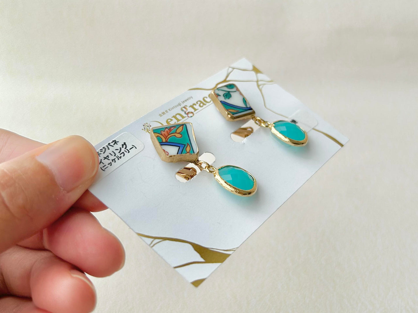 Imari Ware Kintsugi Titanium Earrings Gold Carnelian