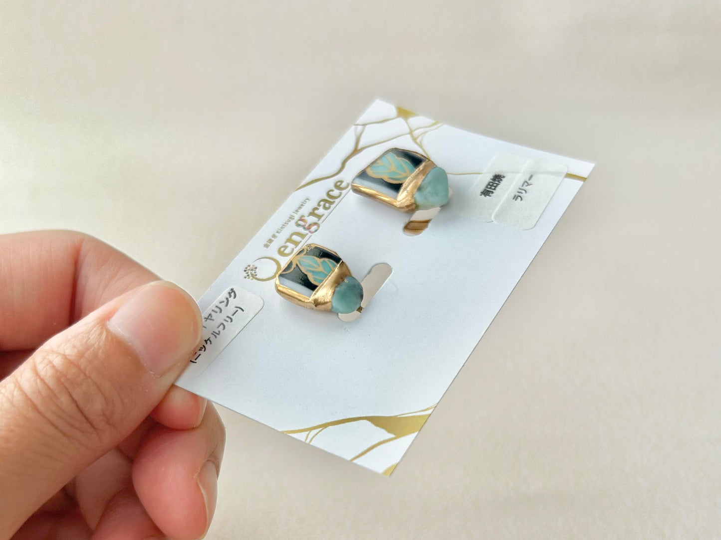 Imari Ware Kintsugi Titanium Earrings Gold Carnelian