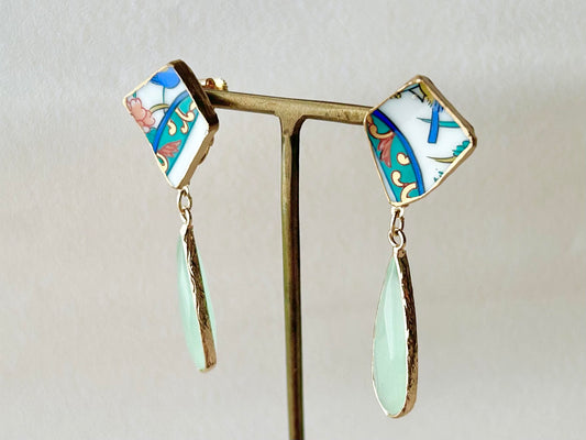 有田焼 金継ぎ ネジバネ式イヤリング 和柄 グリーンストーン 揺れる 伝統工芸 #289