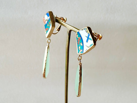 有田焼 金継ぎ ネジバネ式イヤリング 和柄 グリーンストーン 揺れる 伝統工芸 #289