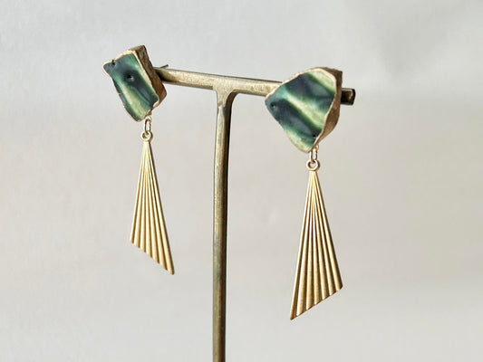 織部焼 金継ぎ サージカルステンレスピアス 深い緑 ゴールド 揺れる 伝統工芸 #299