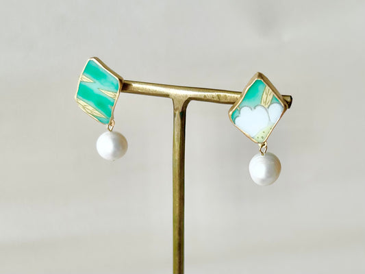 有田焼 金継ぎ サージカルステンレスピアス リーフ柄 花柄 緑 淡水パール 揺れる 天然石 伝統工芸 #322