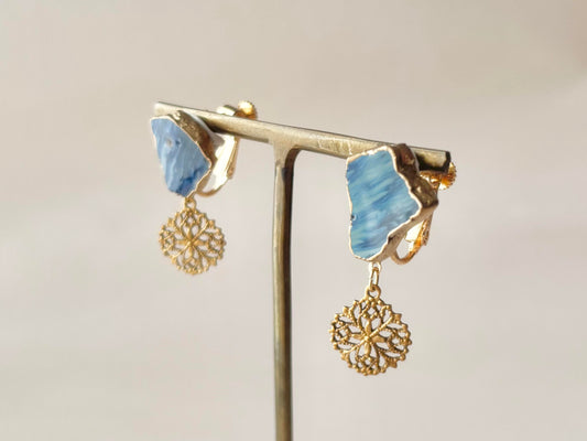 萩焼 金継ぎ ネジバネ式イヤリング 藍色 ゴールド 揺れる 伝統工芸 #334