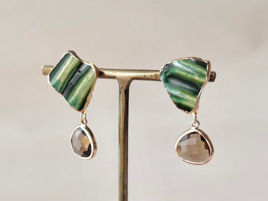 Imari Ware Kintsugi Titanium Earrings Gold Carnelian