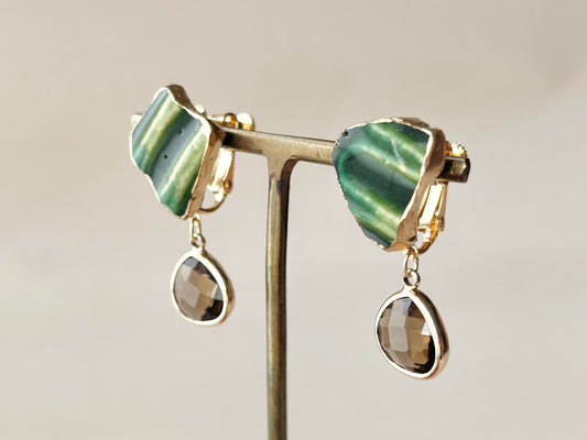 織部焼 金継ぎ ネジバネ式イヤリング 深い緑 茶色 揺れる 伝統工芸 #336