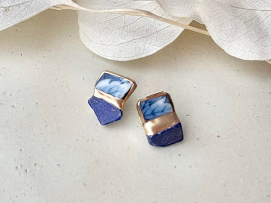 【金具が選べる】有田焼 金継ぎ ピアス イヤリング 青 リーフ柄 ラピスラズリ 天然石 伝統工芸 #338