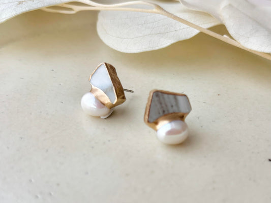 京焼 金継ぎ サージカルステンレスピアス グレー 白 淡水パール 天然石 伝統工芸 #370