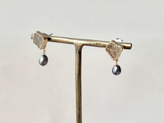 備前焼 金継ぎ サージカルステンレスピアス 茶色 淡水パール 揺れる 天然石 伝統工芸 #377