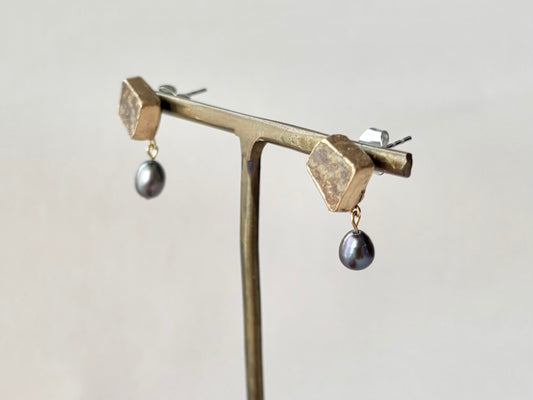 備前焼 金継ぎ サージカルステンレスピアス 茶色 淡水パール 揺れる 天然石 伝統工芸 #377