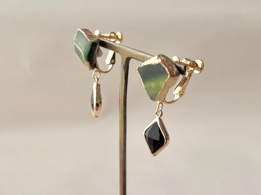 織部焼 金継ぎ ネジバネ式イヤリング 深い緑 黒 揺れる 伝統工芸 #380