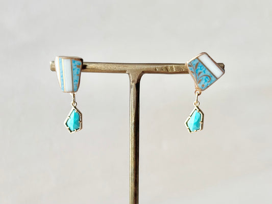 有田焼 金継ぎ サージカルステンレスピアス 水色 白 リーフ柄 揺れる ターコイズ 伝統工芸 天然石 #389