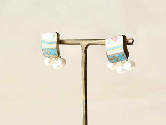 有田焼 金継ぎ サージカルステンレスピアス 水色 白 花柄 リーフ柄 淡水パール 天然石 伝統工芸 #394