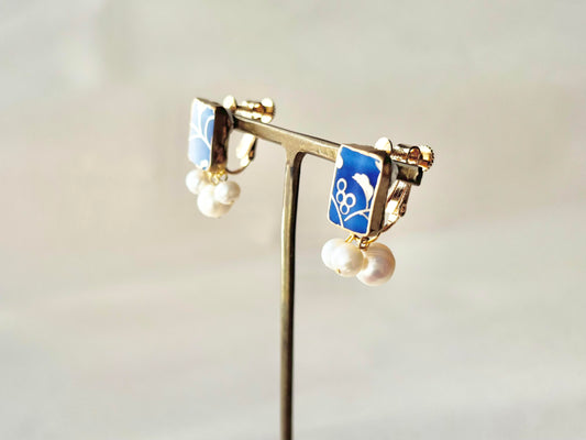 有田焼 金継ぎ ネジバネ式イヤリング 深い青 リーフ柄 淡水パール 天然石 伝統工芸 #397