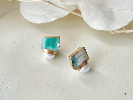 有田焼 金継ぎ サージカルステンレスピアス 緑 花柄 リーフ柄 淡水パール 天然石 伝統工芸 #410