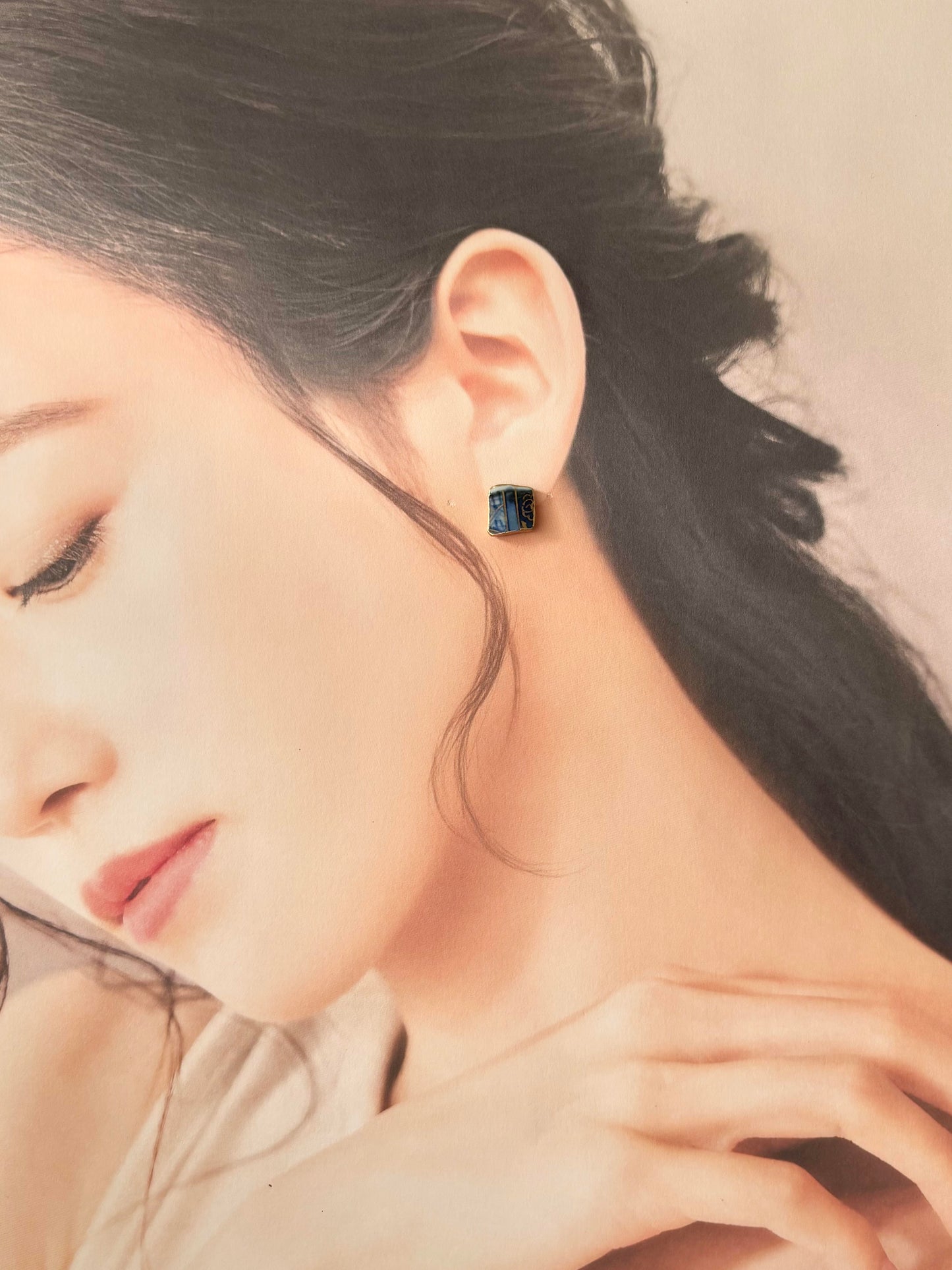 【金具が選べる】古伊万里 金継ぎ ピアス イヤリング 青色 赤色 花柄 和柄 伝統工芸 #426