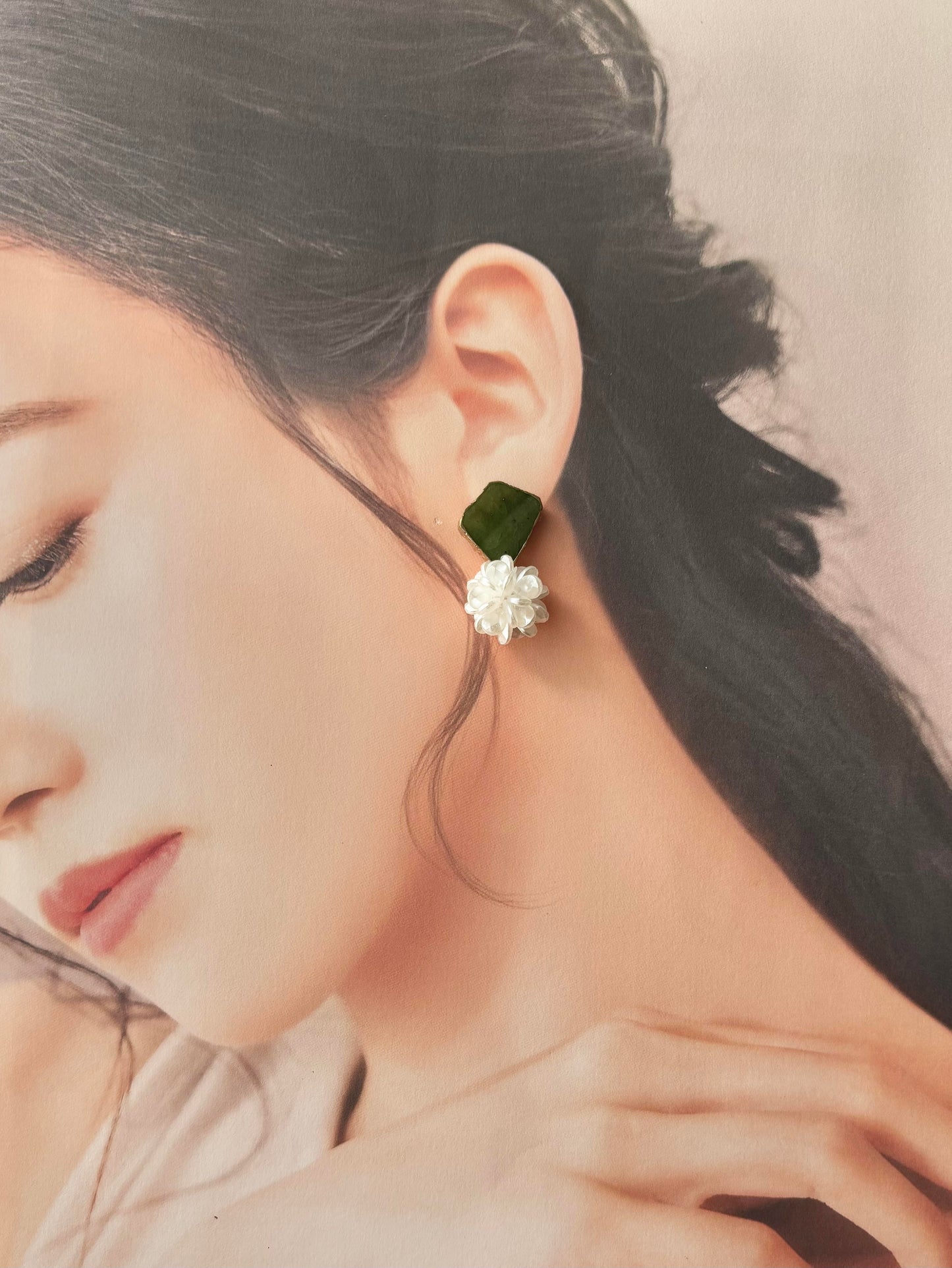 織部焼 金継ぎ サージカルステンレスピアス 緑 フラワーボール 揺れる 伝統工芸 #430