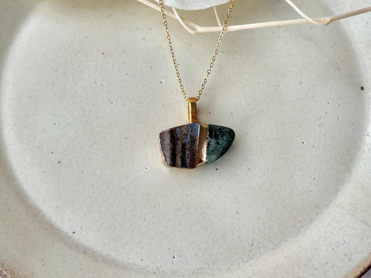 萩焼 金継ぎ ネックレス サージカルステンレスチェーン アレルギー対応 18K 深い茶色 青色 グリーンルチルクォーツ 天然石 伝統工芸 #436