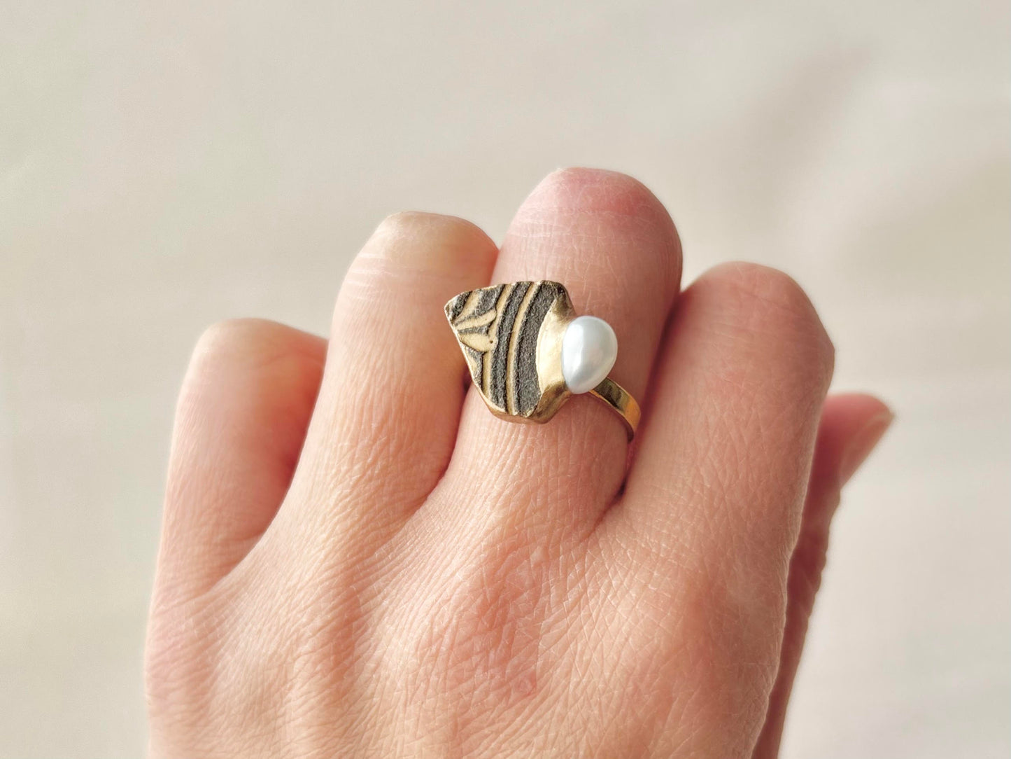 京焼 金継ぎ リング ステンレス 18Kコーティング フリーサイズ グレー 花柄 淡水パール 天然石 伝統工芸 #458