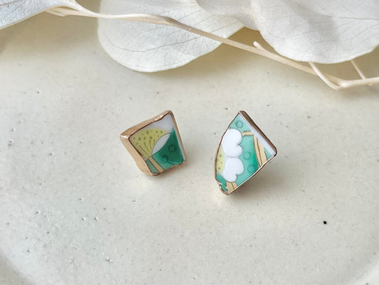 【金具が選べる】有田焼 金継ぎ ピアス イヤリング 緑 花柄 リーフ柄 伝統工芸 #474