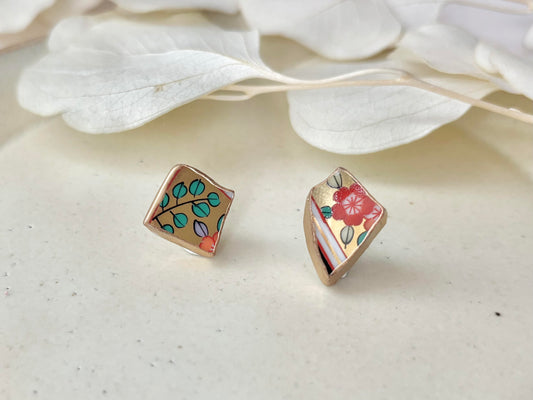 【金具が選べる】有田焼 金継ぎ ピアス イヤリング 金色 花柄 リーフ柄 伝統工芸 #476