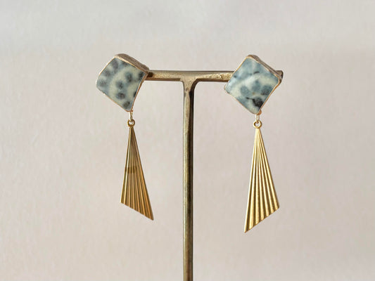 有田焼 円左エ門窯 金継ぎ サージカルステンレスピアス 手書き 絵付け 和柄 揺れる 伝統工芸 #486