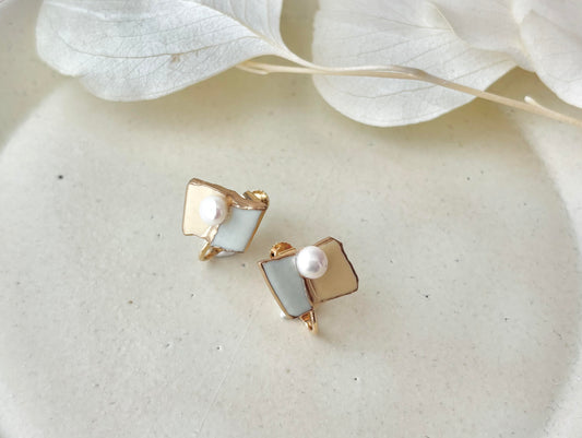 京焼 金継ぎ ネジバネ式イヤリング 黄色 白 淡水パール 天然石 伝統工芸 #488