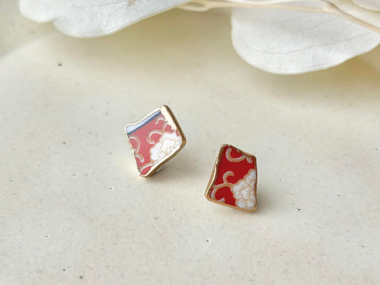 【金具が選べる】有田焼 金継ぎ ピアス イヤリング 白色 花柄 朱色 伝統工芸 #557