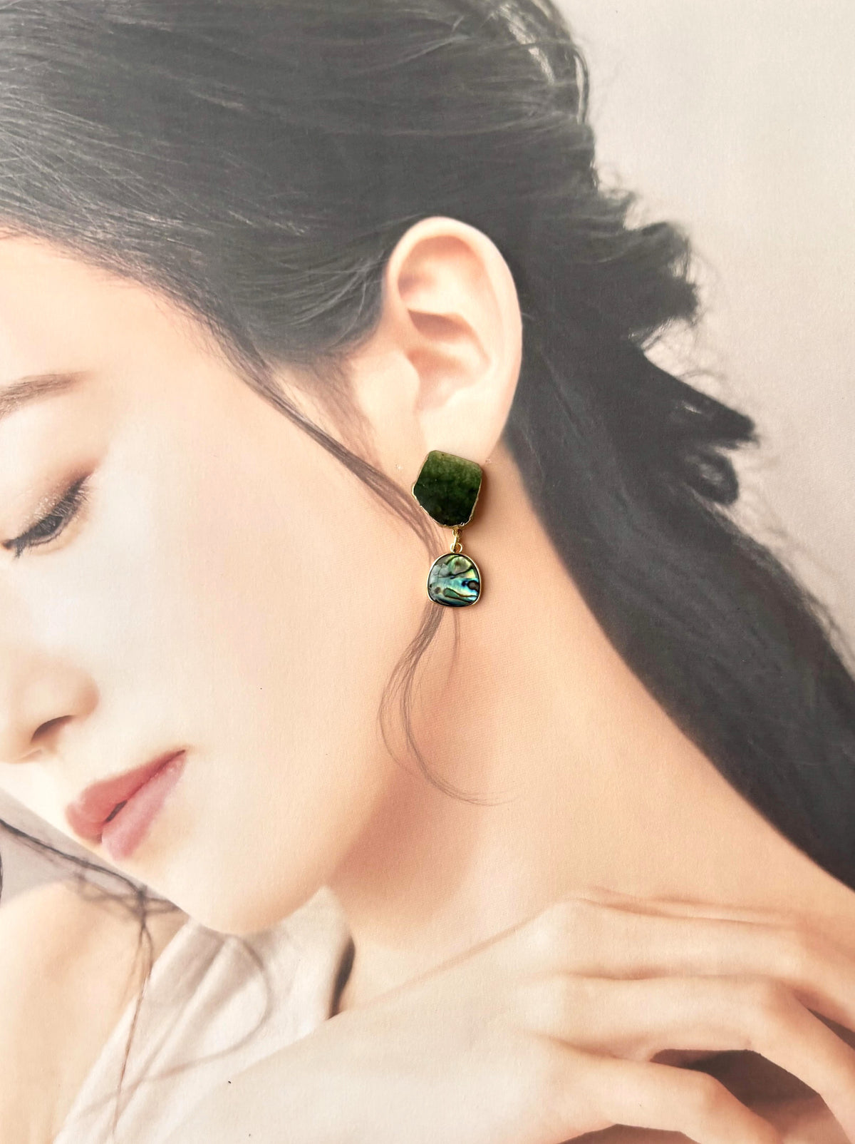 【金具が選べる】織部焼 金継ぎ ピアス イヤリング 深い緑 アバロンシェル 天然石 伝統工芸 #631