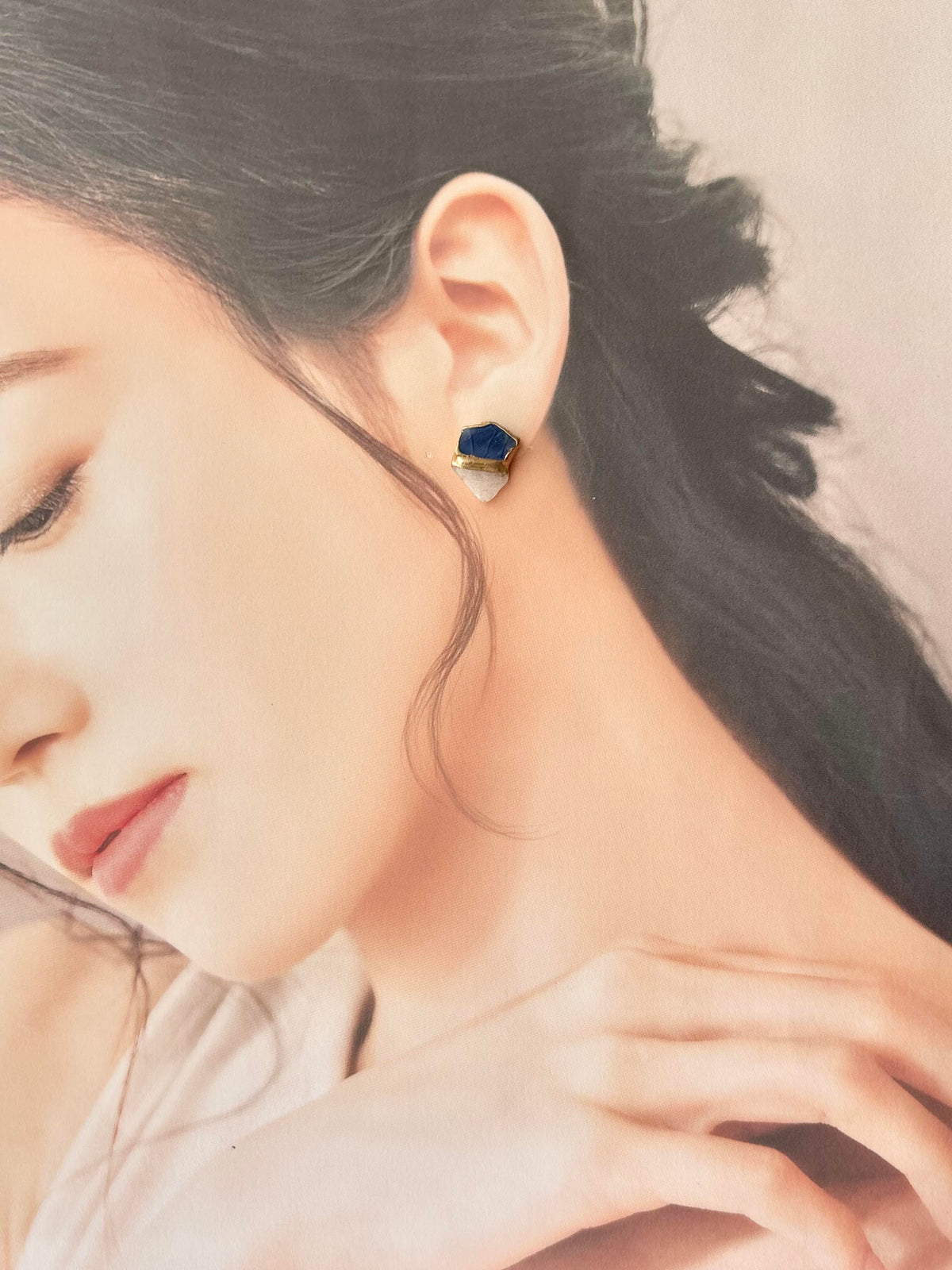 【金具が選べる】萩焼 金継ぎ ピアス イヤリング 藍色 モルガナイト 天然石 伝統工芸 #704