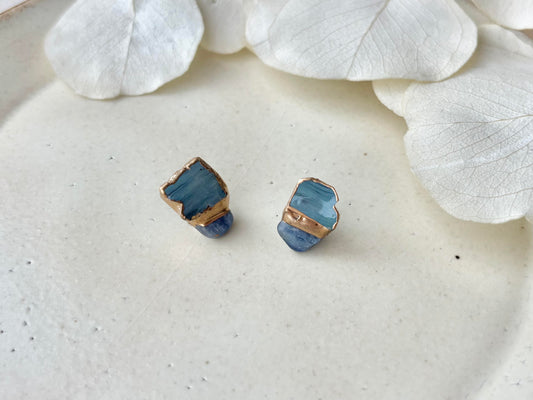 【金具が選べる】萩焼 金継ぎ ピアス イヤリング 藍色 カイヤナイト 天然石 伝統工芸 #706