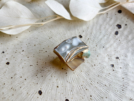 Imari Ware Kintsugi Titanium Earrings Gold Carnelian