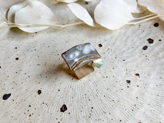 Imari Ware Kintsugi Titanium Earrings Gold Carnelian