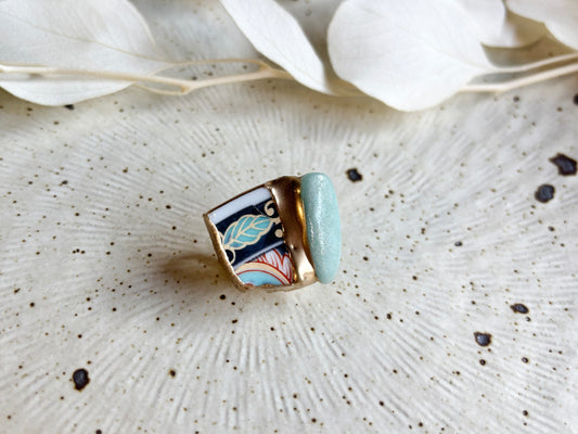 Imari Ware Kintsugi Titanium Earrings Gold Carnelian