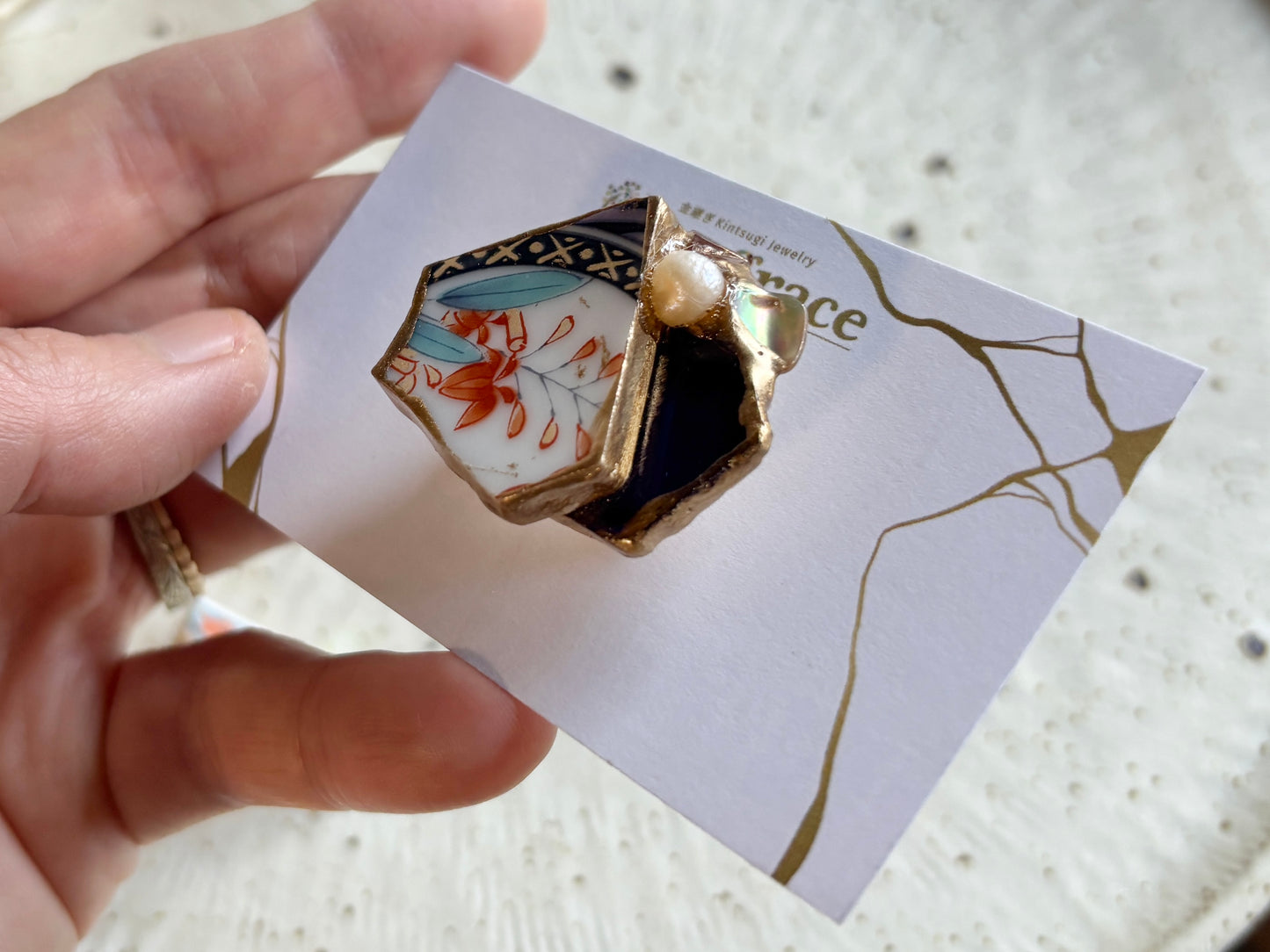 Imari Ware Kintsugi Titanium Earrings Gold Carnelian