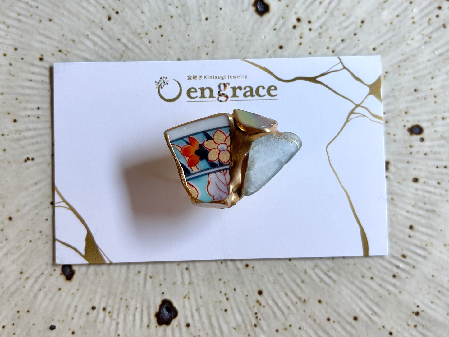 Imari Ware Kintsugi Titanium Earrings Gold Carnelian