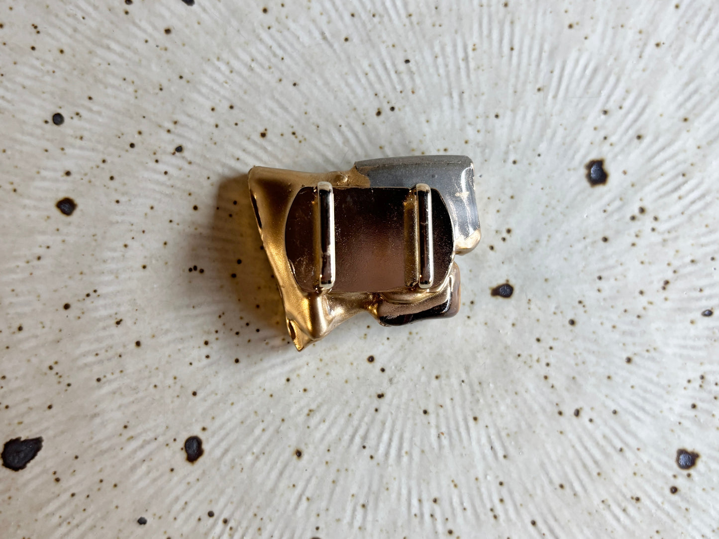 Imari Ware Kintsugi Titanium Earrings Gold Carnelian