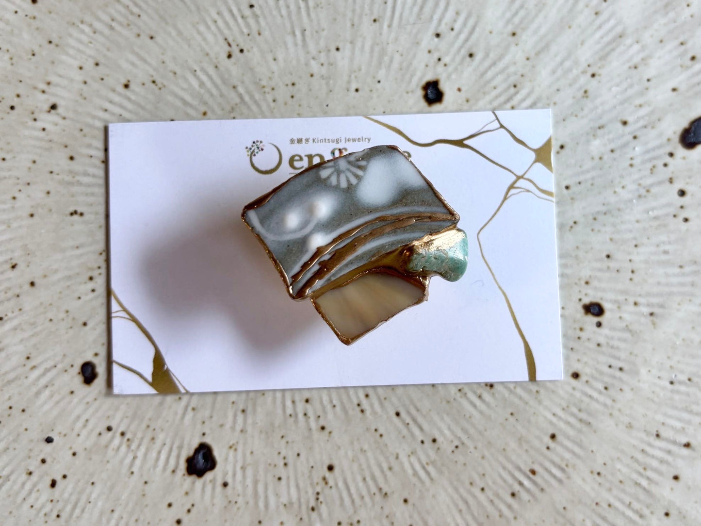 Imari Ware Kintsugi Titanium Earrings Gold Carnelian