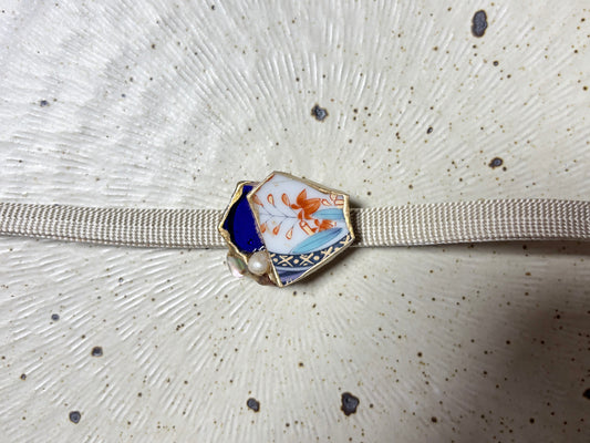 Imari Ware Kintsugi Titanium Earrings Gold Carnelian