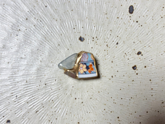 Imari Ware Kintsugi Titanium Earrings Gold Carnelian