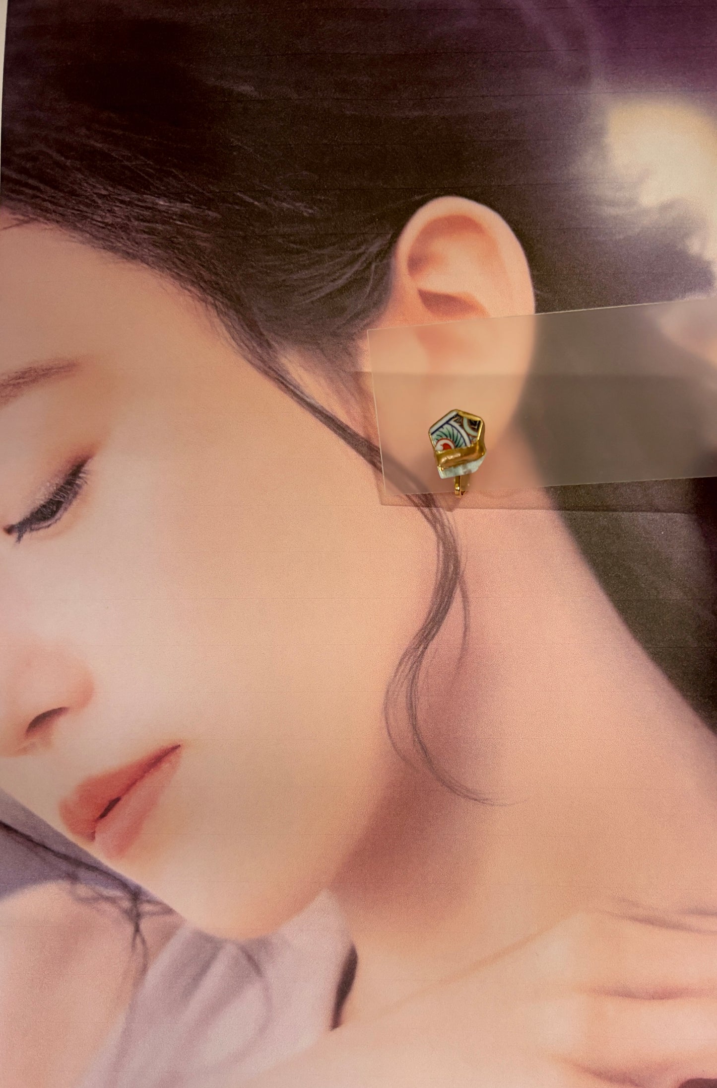 Imari Ware Kintsugi Titanium Earrings Gold Carnelian