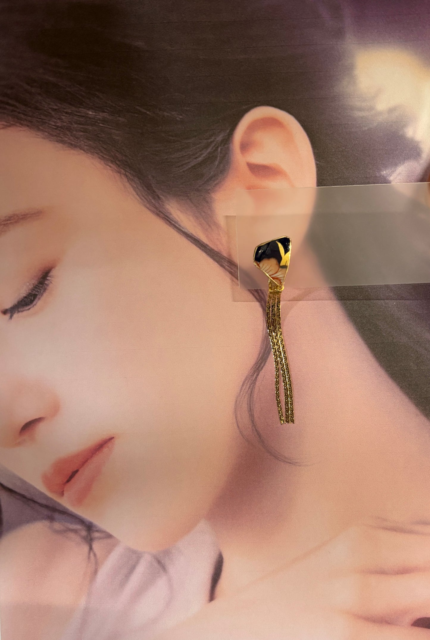 Imari Ware Kintsugi Titanium Earrings Gold Carnelian