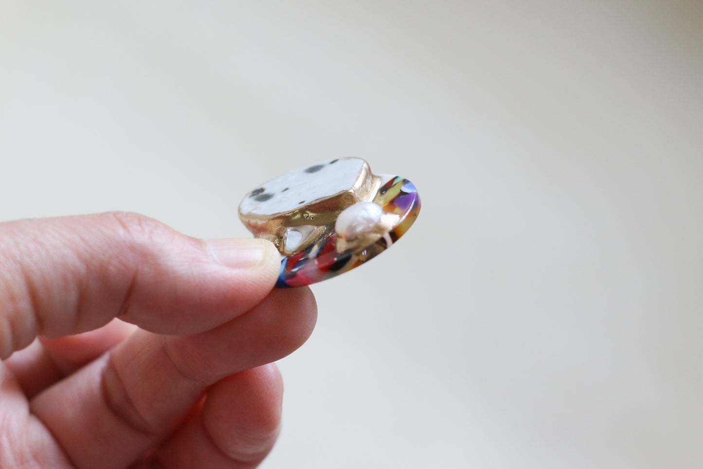 ①信楽陶土 金継ぎ ピアス イヤリング / 淡水パール シェル アクリル レトロモダン 大きなピアス 伝統工芸