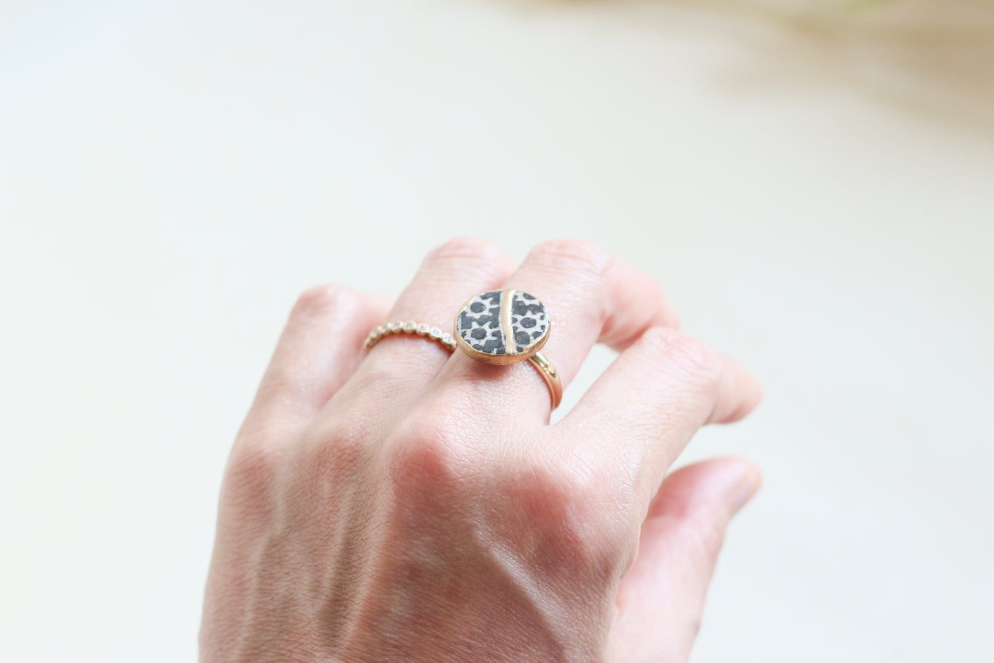 Made to Order Karatsu Ware Mishima Komon Shirahana Kiln Kintsugi Ring Free Size