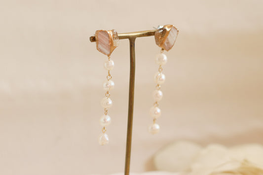 Imari Ware Kintsugi Titanium Earrings Gold Carnelian