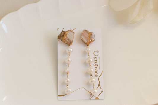 Imari Ware Kintsugi Titanium Earrings Gold Carnelian