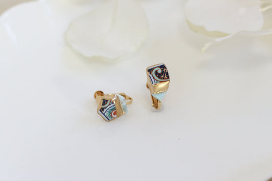 Imari Ware Kintsugi Titanium Earrings Gold Carnelian